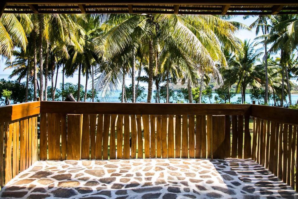 Beach-Front Sumbawa Surf House Lemonga Екстер'єр фото